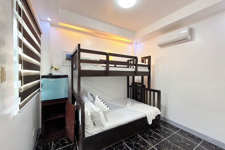 Room 22 of 108