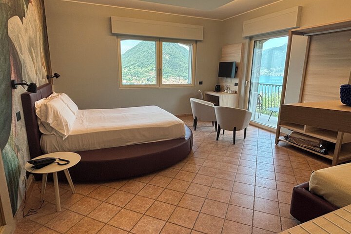 Room 8 of 13