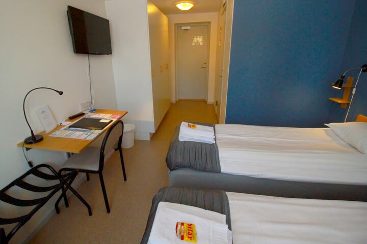 Room 5 of 44