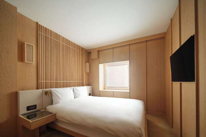 Room 41 of 142