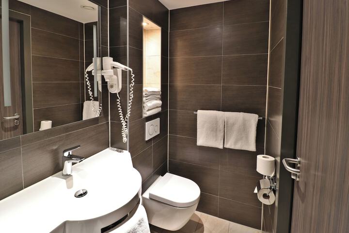 Room 40 of 48