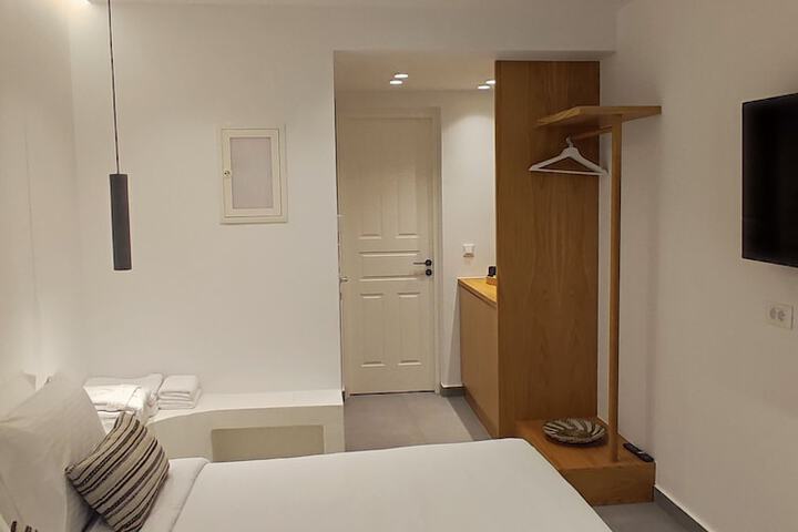 Room 8 of 26