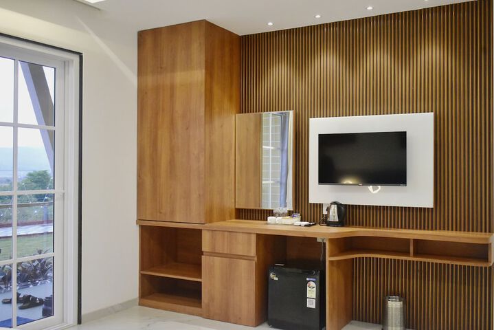 Room 2 of 41