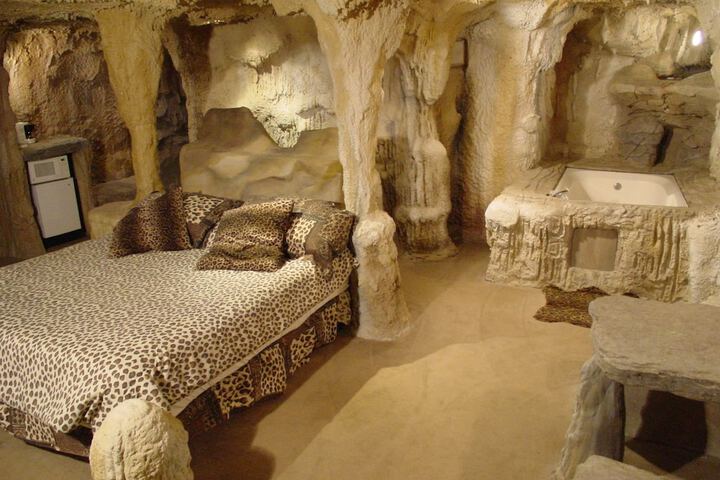 Room 14 of 92