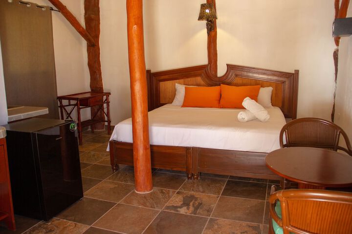 Room 6 of 45