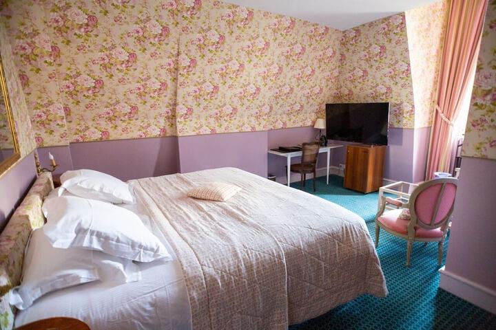 Room 74 of 169