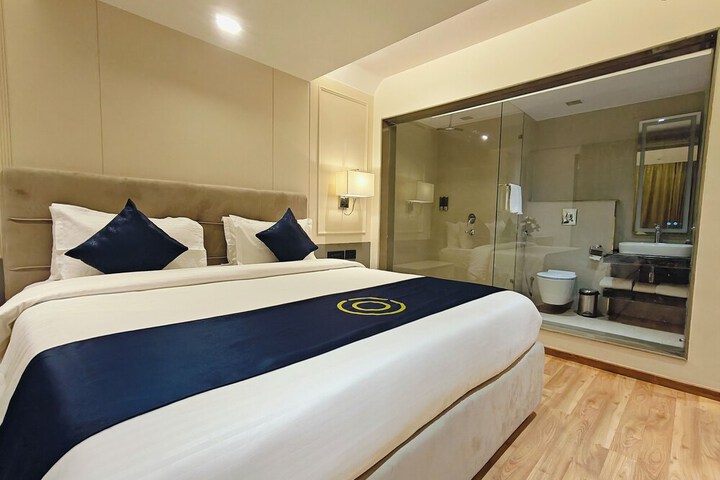 Room 15 of 38