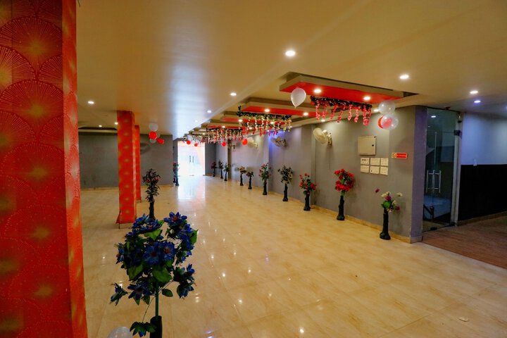 Ballroom/Hall 37 of 42