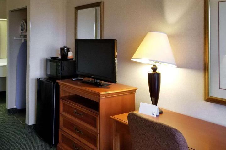 Clarion Inn & Suites