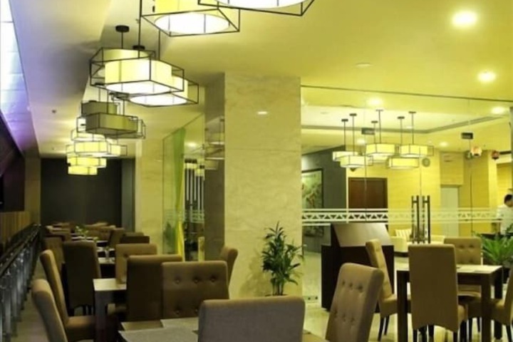 Dining Photos