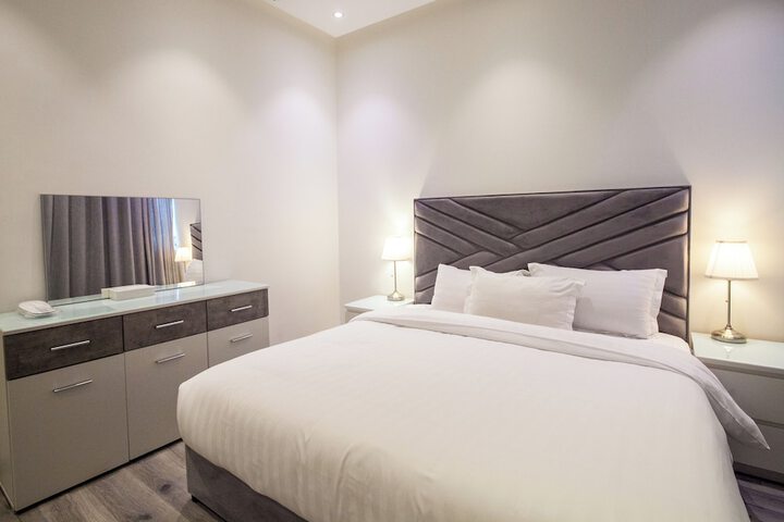 Room 5 of 42