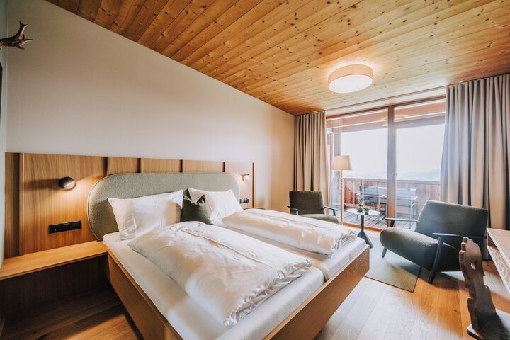 Room 4 of 35