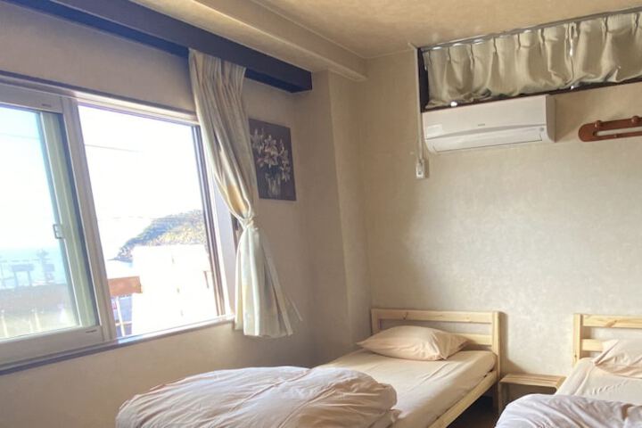 Room 21 of 61