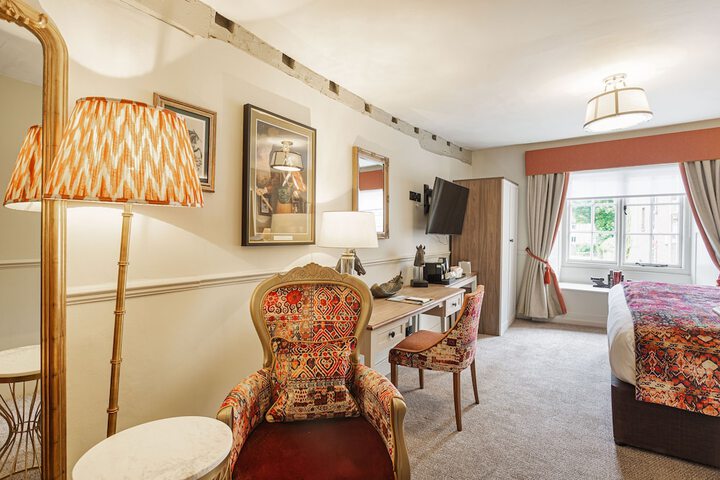Room 12 of 38