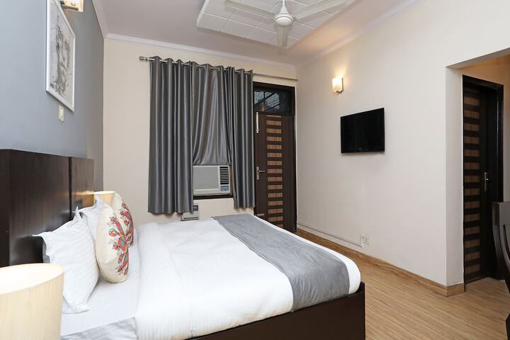 Room 14 of 22