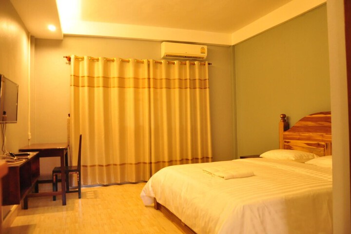 Room 5 of 47