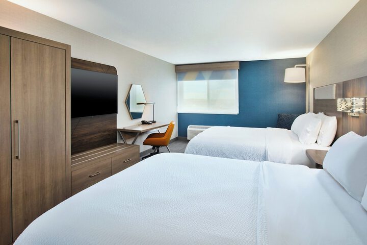 Room 10 of 45