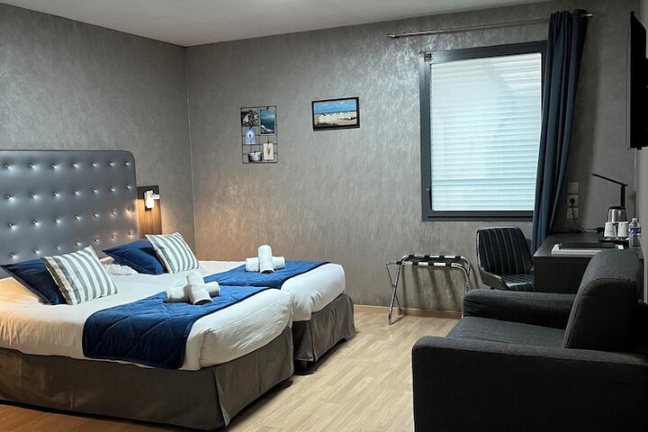 Room 13 of 34