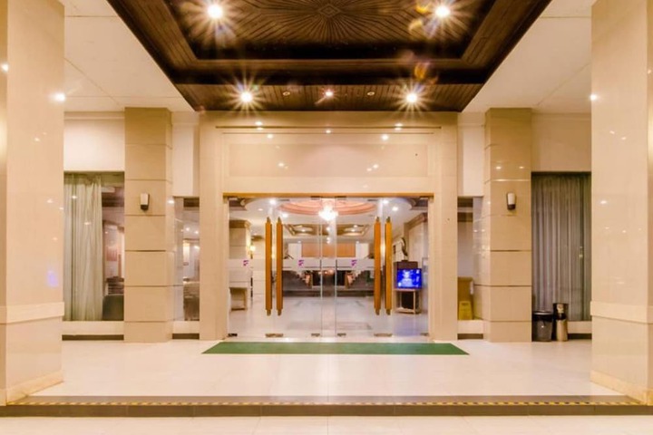 Hotel 2 of 91
