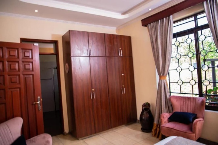Room 14 of 34