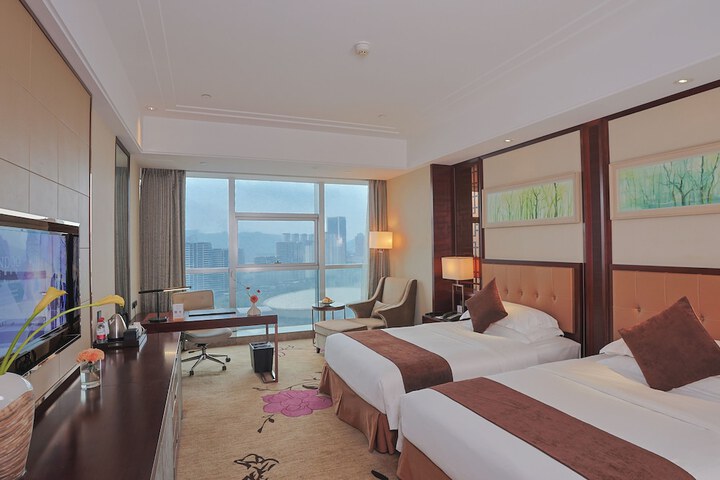 Room 9 of 43