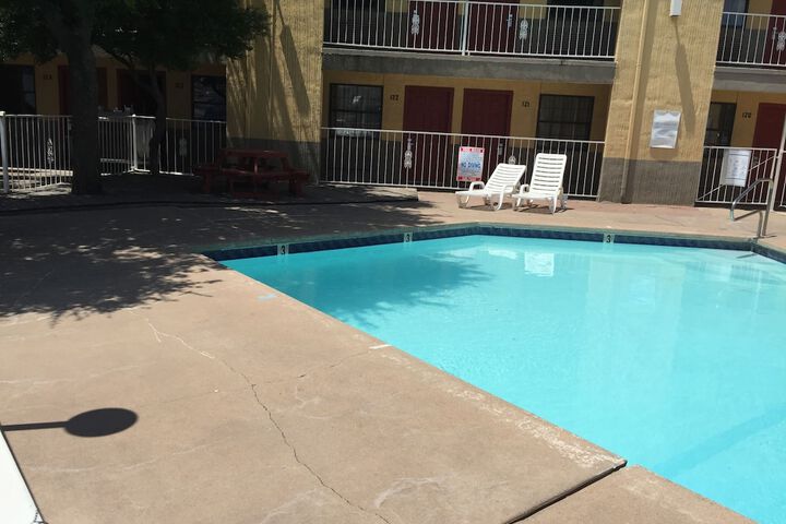 Pool 20 of 42