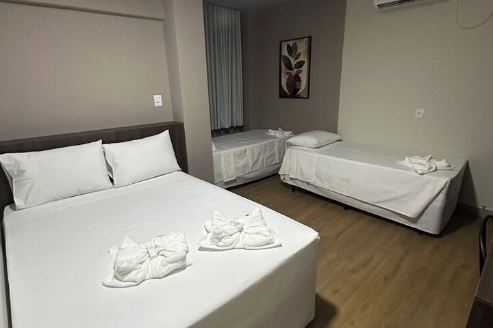 Room 10 of 15