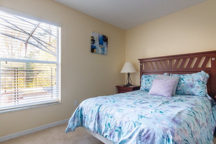 Room 5 of 33