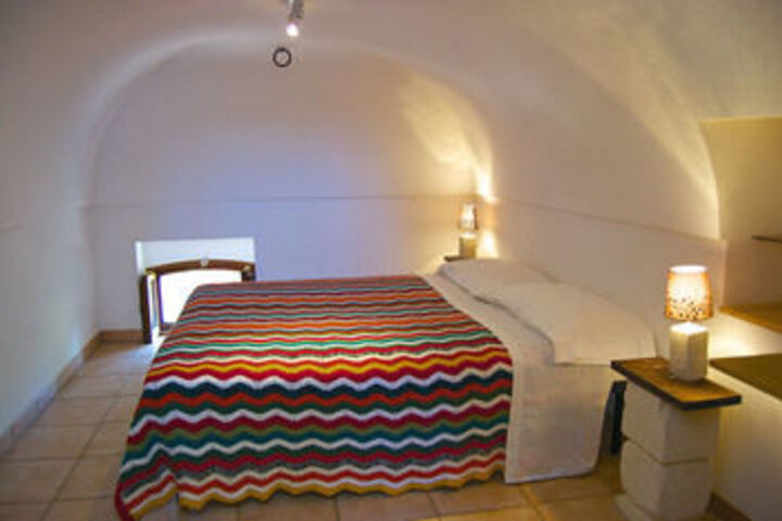 Room 23 of 34