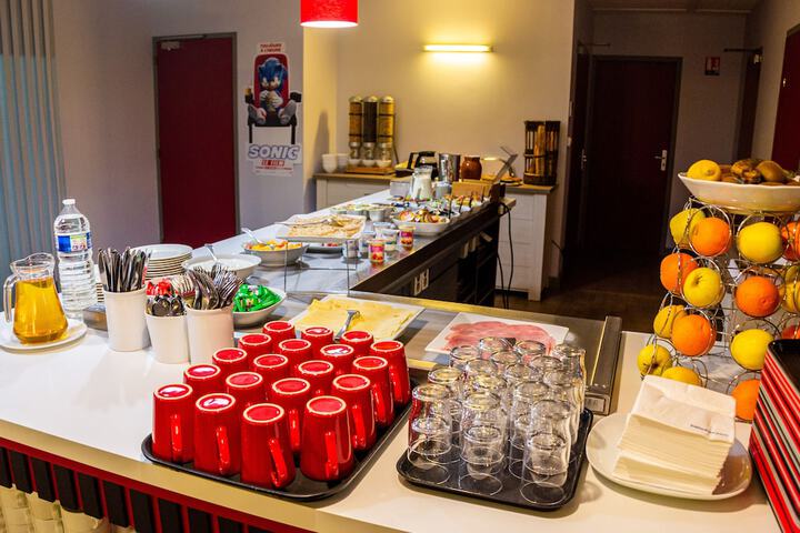 Breakfast buffet