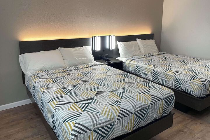Room 8 of 19