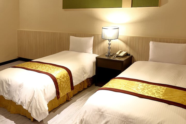 Room 14 of 30