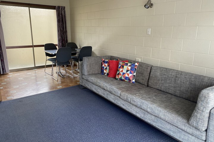 Room 14 of 33