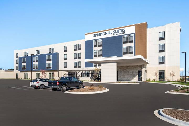 Springhill Suites by Marriott Menomonee Falls in Menomonee Falls, WI