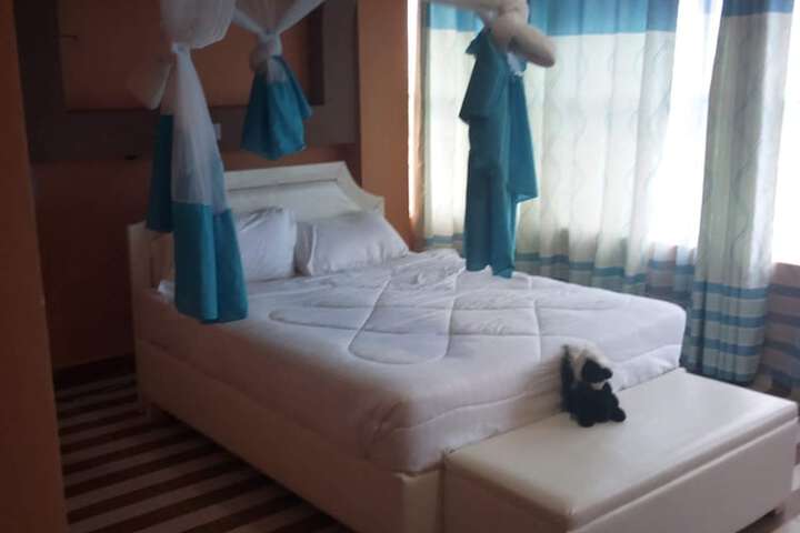 Room 16 of 73
