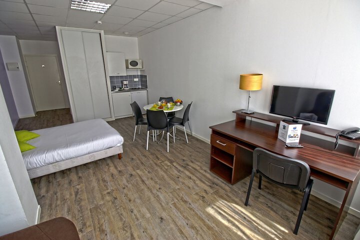 Room 7 of 34