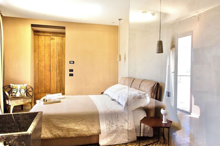 Room 28 of 124