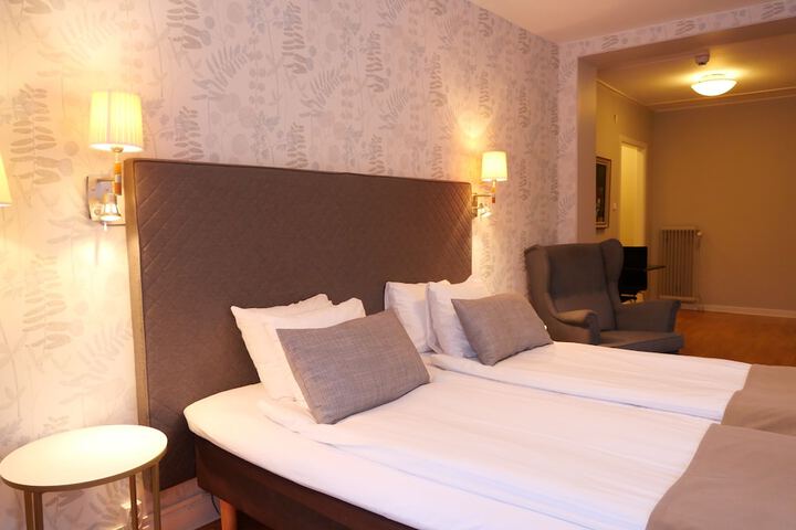Room 30 of 92