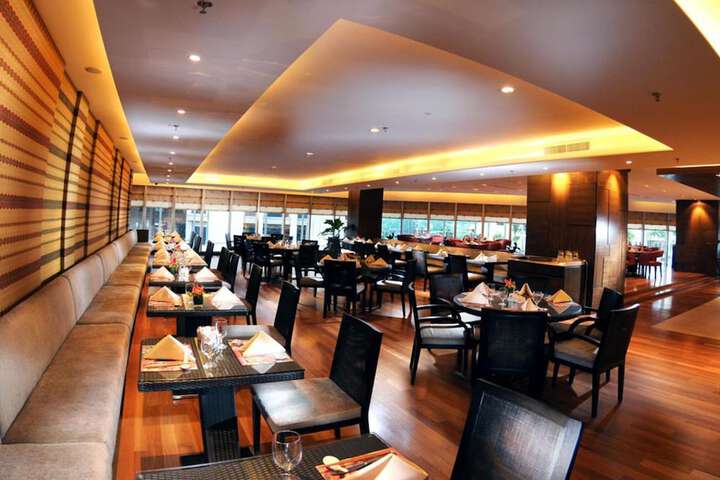Dining Photos