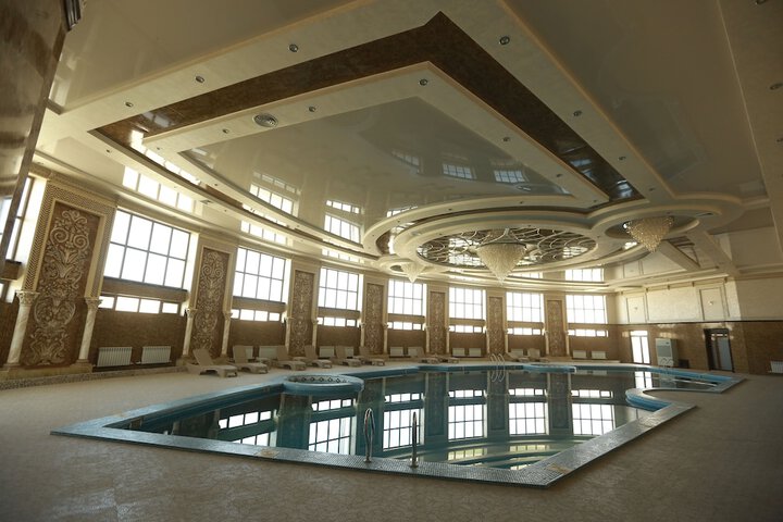 Pool 23 of 34
