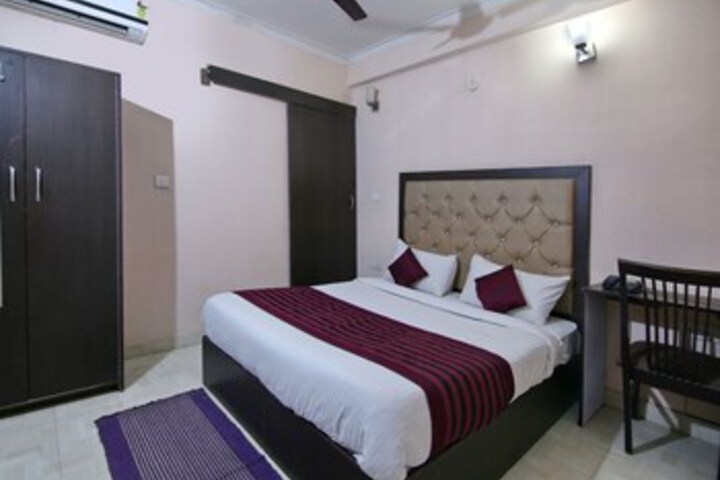 OYO 709 Hotel Cross Winds