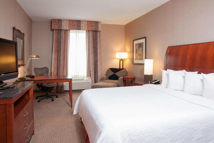 1 King Bed (21 of 22)
