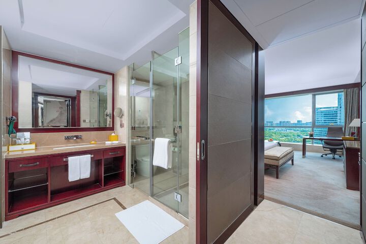 Room 37 of 251