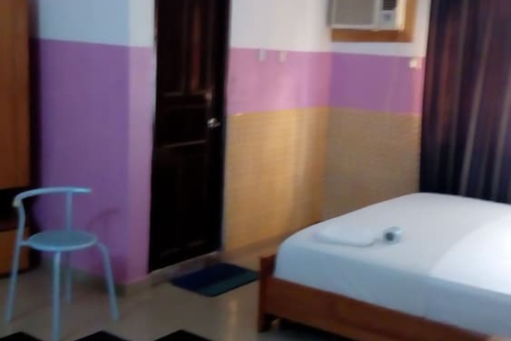 Room 11 of 42