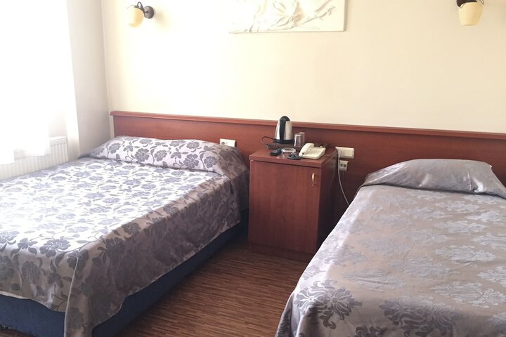 Room 15 of 36