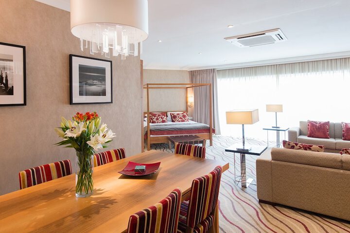 Room 3 of 48