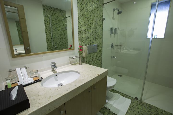 Room 32 of 58