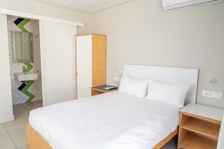 Room 75 of 148