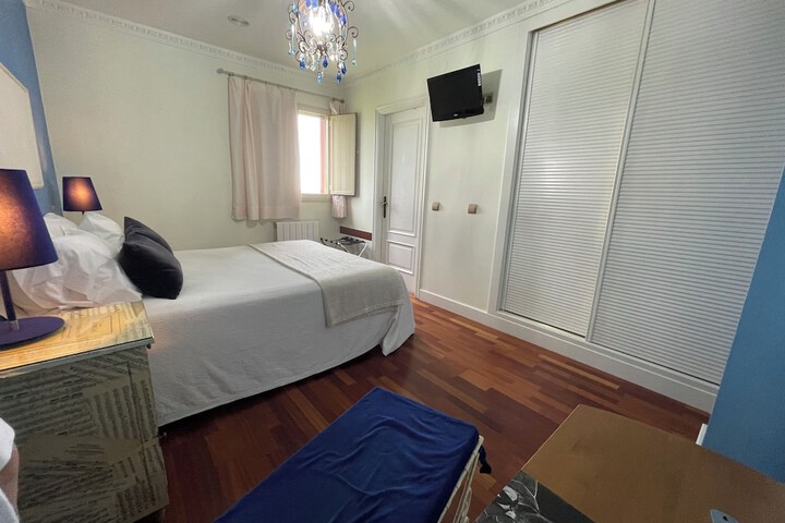 Room 7 of 41