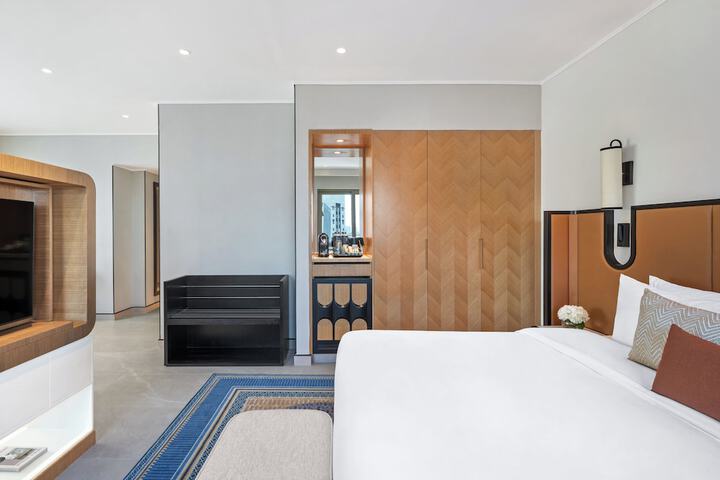 Room 47 of 111
